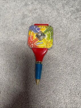 Vintage Hasbro Trouble game pen. In excellent condition!